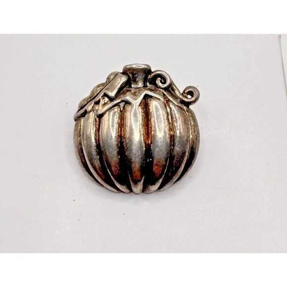 Vintage Metal Pumpkin Brooch Pin – 1.5” Fall Jewelry Antiqued Silver Finish - Picture 2 of 6